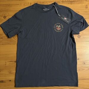 NWT Men's XS Vineyard Vines Closing Time T-Shirt